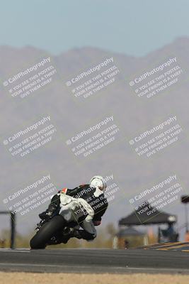 media/Mar-22-2025-CVMA (Sat) [[462c0ffedb]]/Race 13-Amateur Supersport Middleweight/